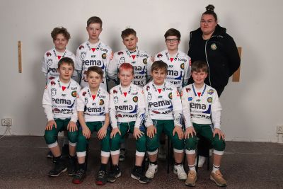 E-pojat joukkueen kuva